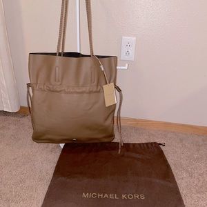 **SALE**Michael Kors Leather Tote Bag
